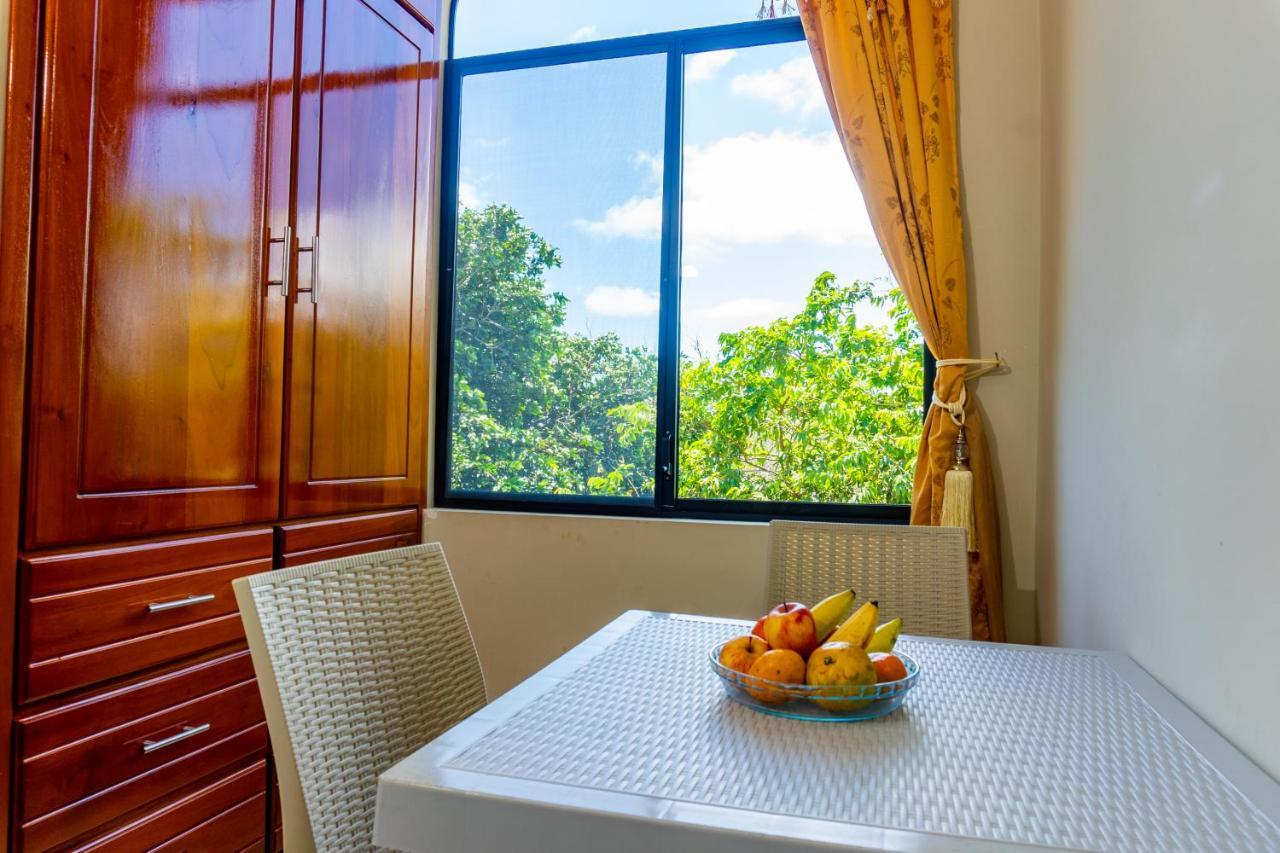 Cucuve Eco Hostal Puerto Baquerizo Moreno Luaran gambar