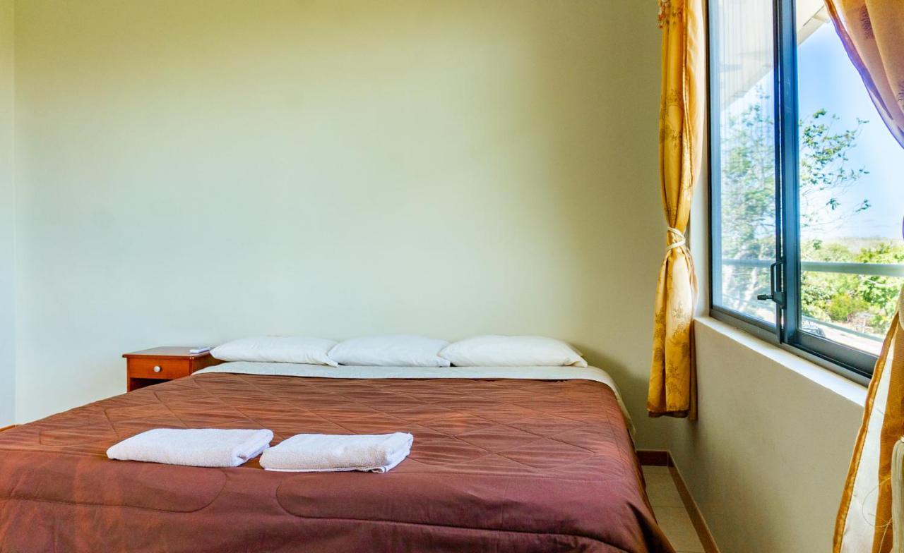 Cucuve Eco Hostal Puerto Baquerizo Moreno Luaran gambar