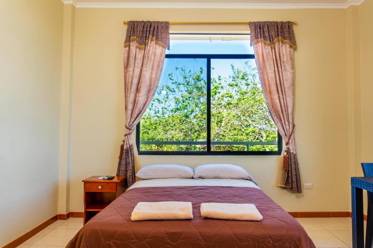 Cucuve Eco Hostal Puerto Baquerizo Moreno Luaran gambar