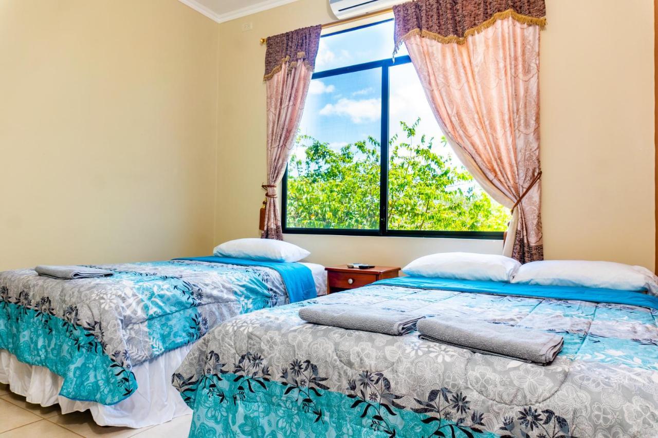 Cucuve Eco Hostal Puerto Baquerizo Moreno Luaran gambar