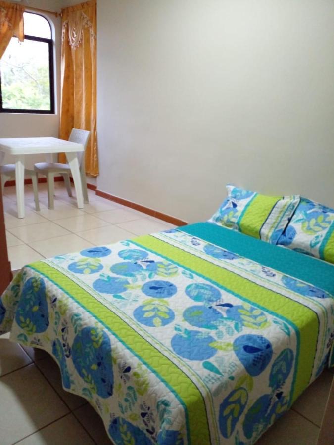Cucuve Eco Hostal Puerto Baquerizo Moreno Luaran gambar